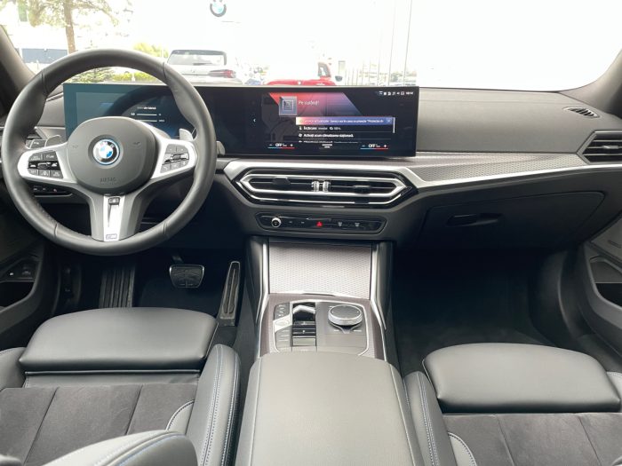 BMW Seria 3, 330E XDRIVE, 2024, 14407 km