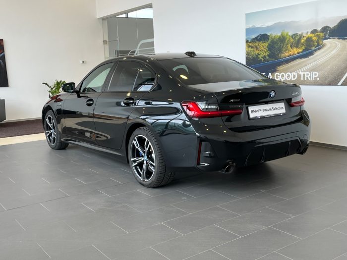 BMW Seria 3, 330E XDRIVE, 2024, 9664 km