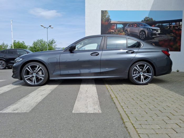 BMW Seria 3, 330E, 2020, 62600 km