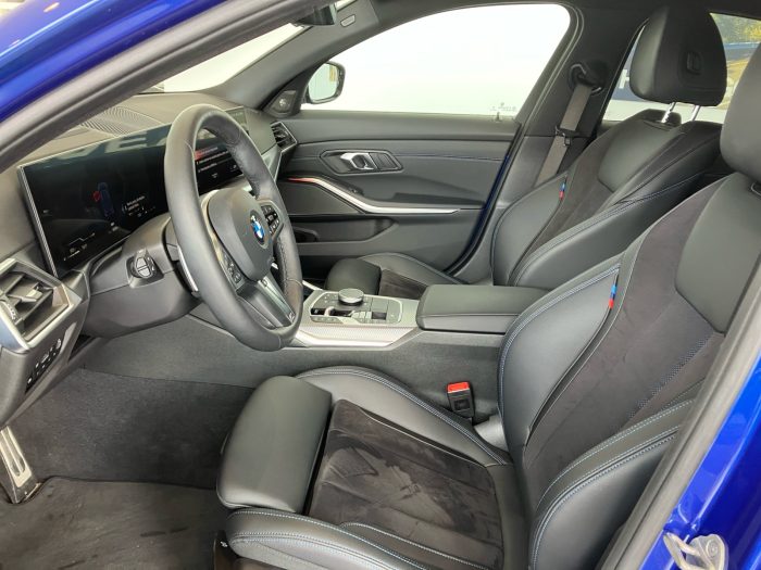 BMW Seria 3, 330I XDRIVE, 2024, 9004 km