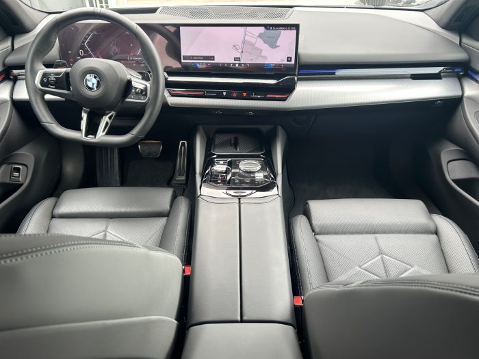 BMW Seria 5, 520D XDRIVE TOURING, 2024, 11049 km