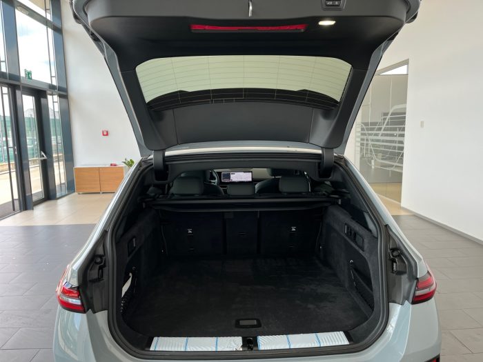BMW Seria 5, 520D XDRIVE TOURING, 2024, 17216 km