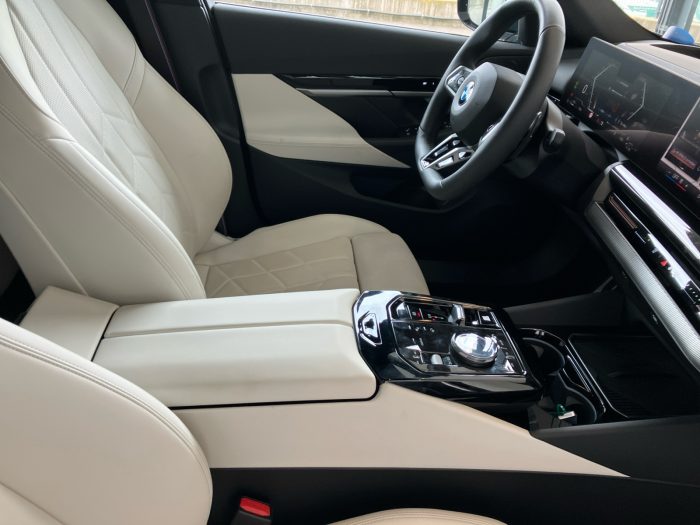 BMW Seria 5, 520D XDRIVE, 2024, 27700 km