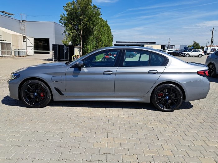 BMW Seria 5, 530E XDRIVE, 2022, 86700 km