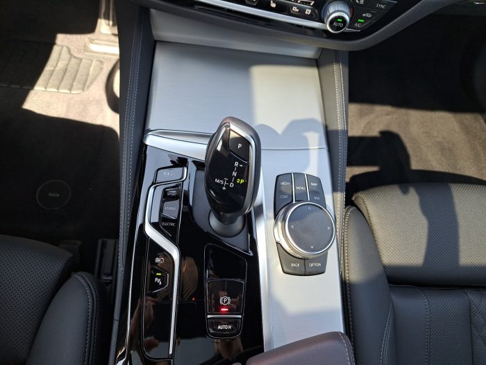 BMW Seria 5, 530E XDRIVE, 2022, 86700 km