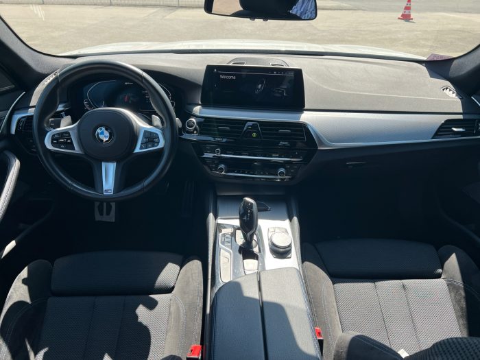 BMW Seria 5, 530E, 2019, 65562 km