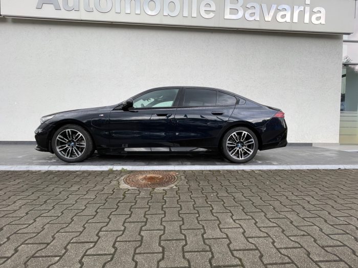BMW Seria 5, 530E, 2024, 19800 km