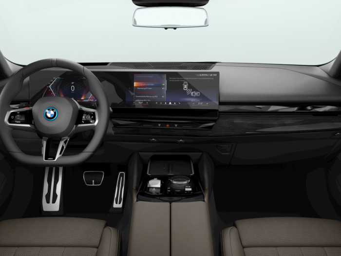 BMW Seria 5, 550E XDRIVE, 2024, 27400 km