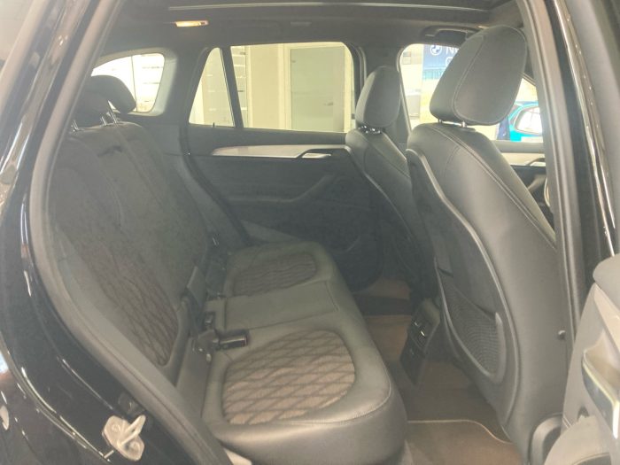 BMW X1, X1 XDRIVE25E, 2022, 88000 km