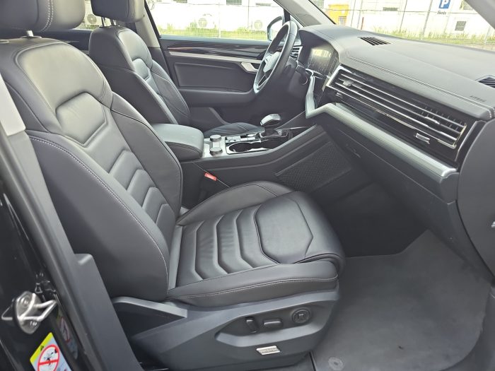 VOLKSWAGEN Touareg, , 2022, 101000 km