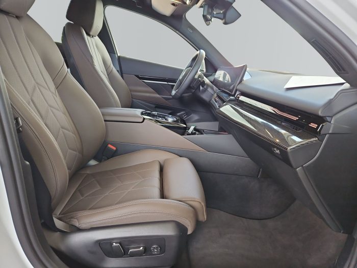 BMW Seria 5, 520D, 2024, 19326 km
