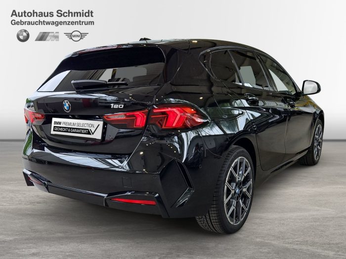 BMW Seria 1, 120, 2024, 8439 km