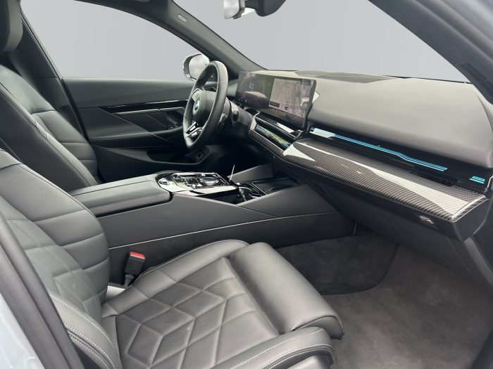 BMW Seria 5, 520D XDRIVE, 2024, 25384 km