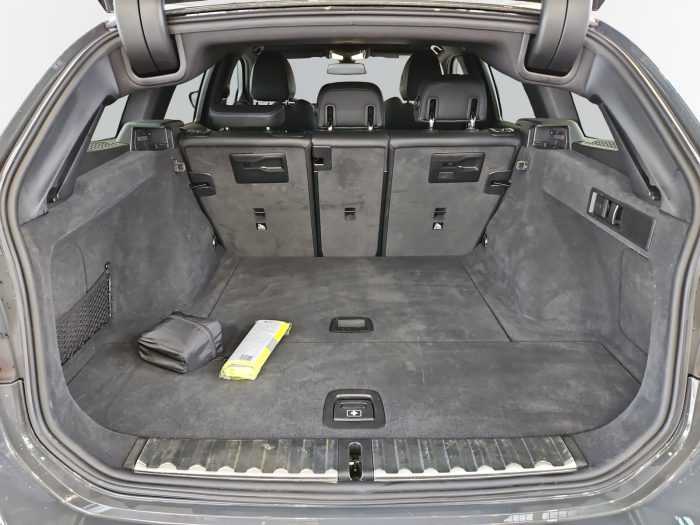 BMW Seria 3, 330I, 2024, 24396 km