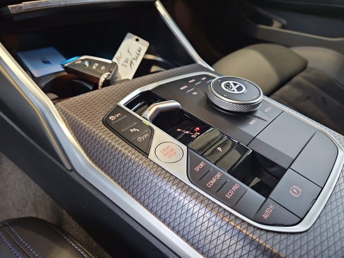 BMW Seria 3, 330I, 2024, 24396 km