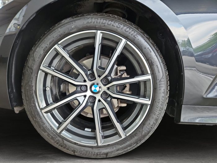 BMW Seria 3, 318I, 2024, 4974 km
