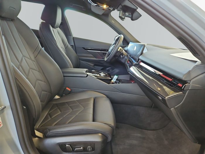 BMW Seria 5, 520D, 2024, 25595 km