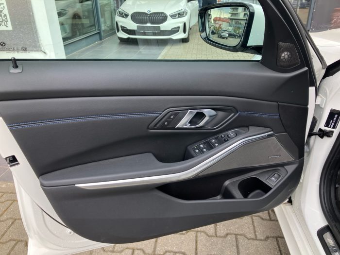 BMW Seria 3, 320I XDRIVE, 2024, 7541 km