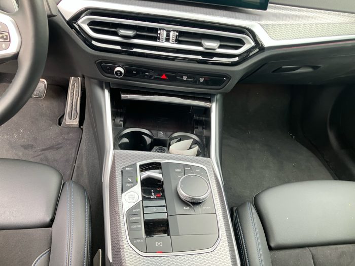 BMW Seria 3, 320I XDRIVE, 2024, 7541 km