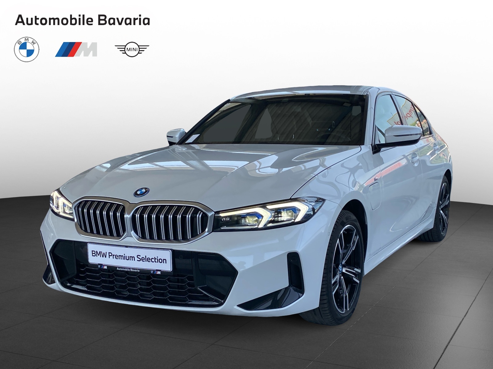 BMW Seria 3, 330E XDRIVE, 2023, 14100 km