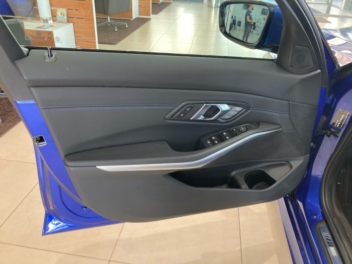 BMW Seria 3, 330I XDRIVE, 2024, 14200 km