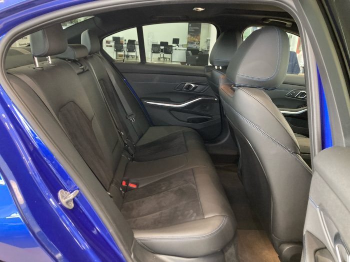 BMW Seria 3, 330I XDRIVE, 2024, 14200 km
