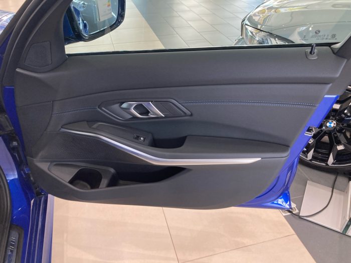 BMW Seria 3, 330I XDRIVE, 2024, 14200 km