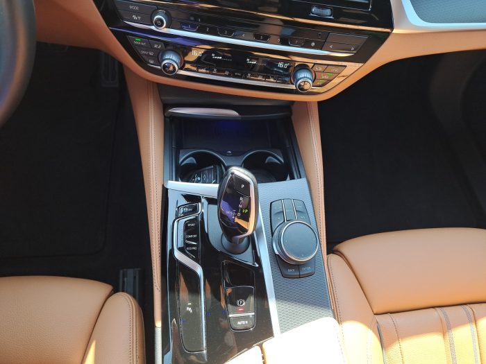 BMW Seria 5, 520D XDRIVE TOURING, 2024, 23291 km