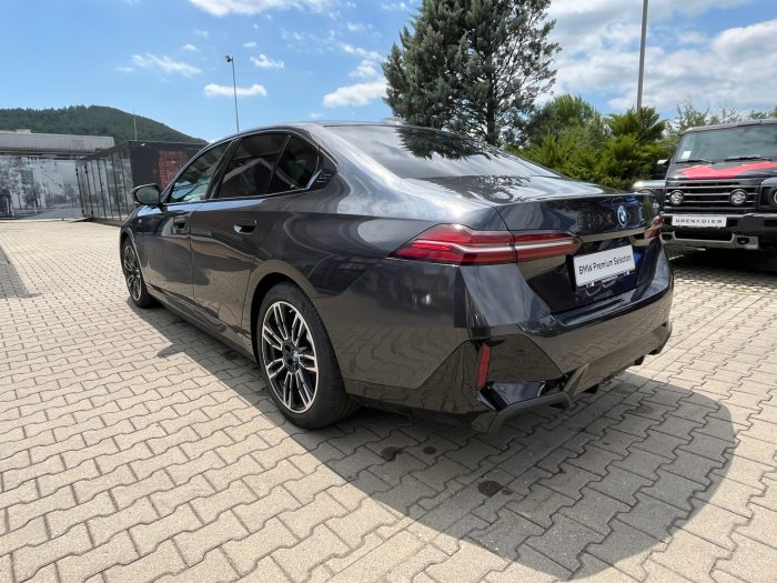 BMW Seria 5, 530E, 2024, 22000 km