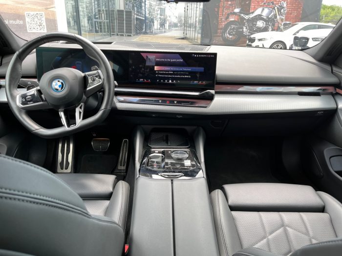 BMW Seria 5, 530E, 2024, 22000 km