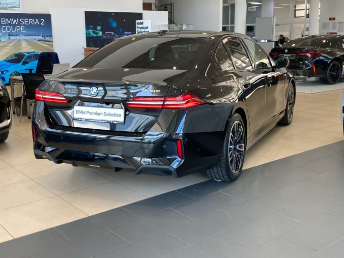 BMW Seria 5, 530E, 2024, 23431 km