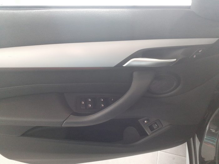 BMW X1, X1 XDRIVE25E, 2022, 101071 km
