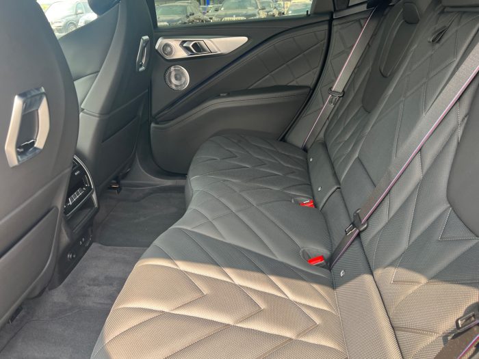 BMW XM, XM 50E, 2024, 8400 km