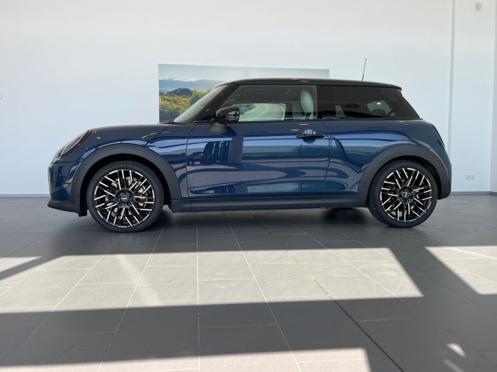 MINI Cooper C, COOPER C, 2024, 4450 km