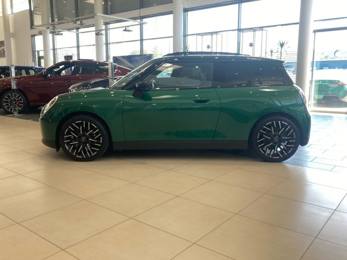MINI Cooper E, COOPER E, 2024, 4394 km