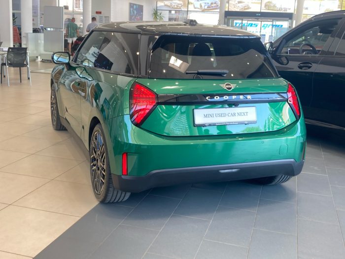 MINI Cooper E, COOPER E, 2024, 4394 km