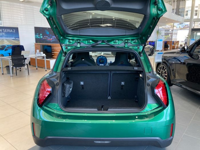 MINI Cooper E, COOPER E, 2024, 4394 km
