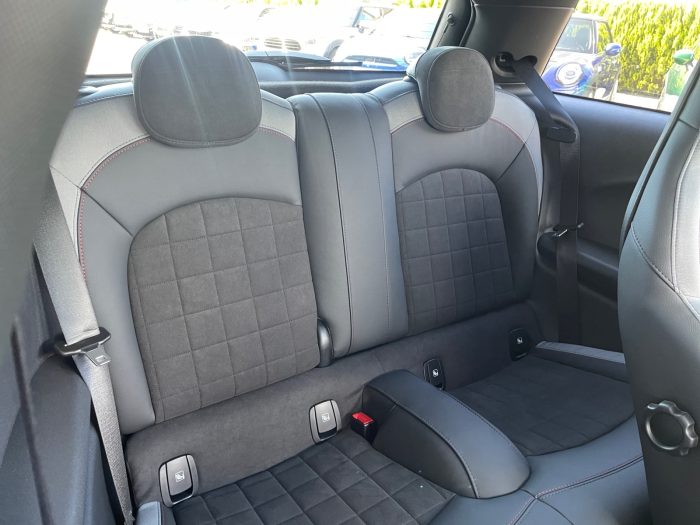 MINI Hatch 3 usi, JOHN COOPER WORKS, 2021, 39800 km