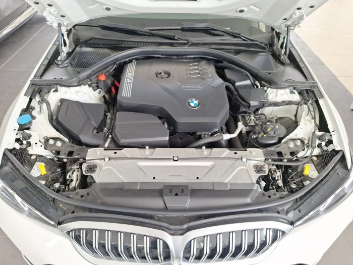 BMW Seria 3, 320I XDRIVE, 2024, 8428 km