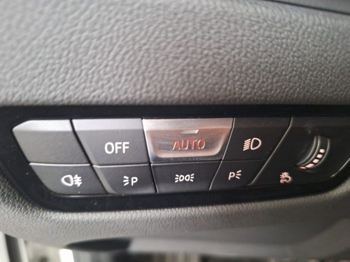 BMW Seria 3, 320I XDRIVE, 2024, 8428 km