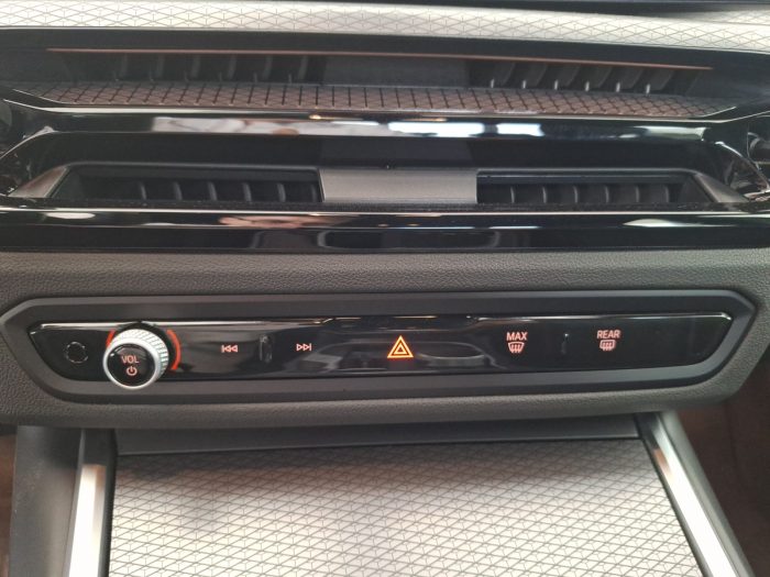 BMW Seria 3, 320I XDRIVE, 2024, 8428 km