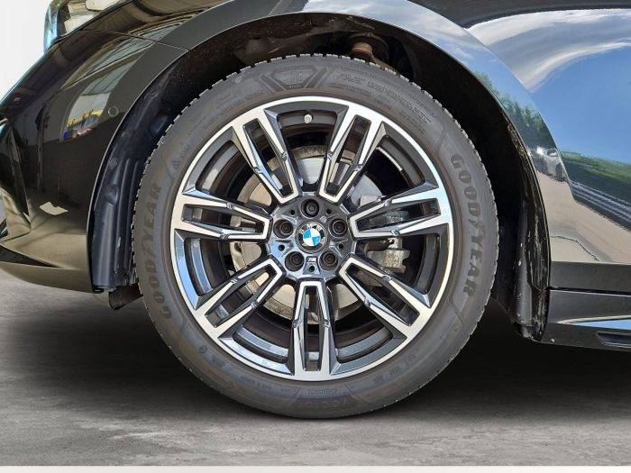 BMW Seria 5, 520I, 2025, 25998 km