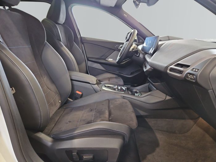 BMW Seria 1, 120D, 2024, 22104 km