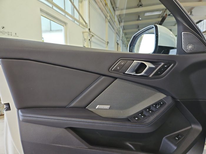 BMW Seria 1, 120D, 2024, 22104 km