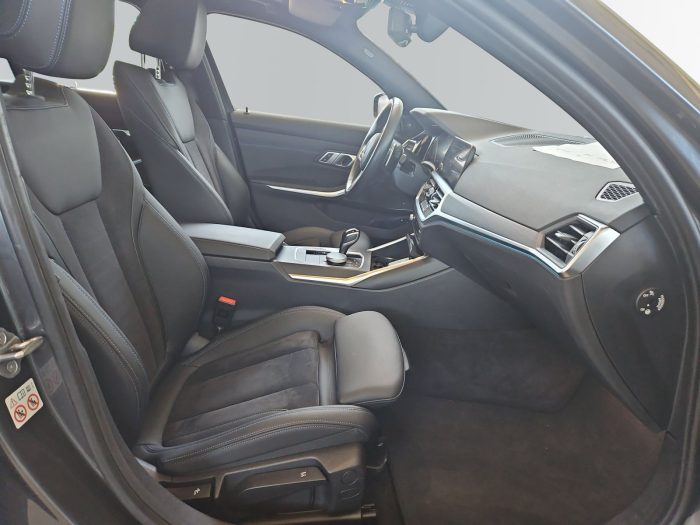 BMW Seria 3, 330E, 2022, 42179 km