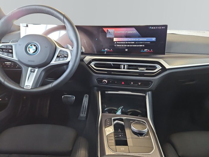 BMW Seria 3, 330E, 2024, 24655 km
