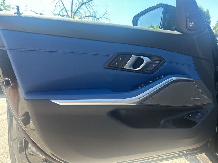 BMW Seria 3, 330E XDRIVE, 2024, 20737 km