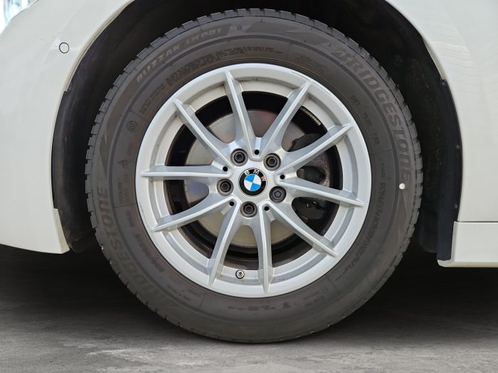 BMW Seria 3, 320I, 2024, 25444 km