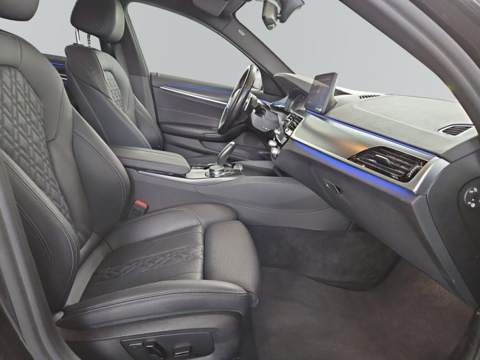 BMW Seria 5, 530D, 2022, 81903 km