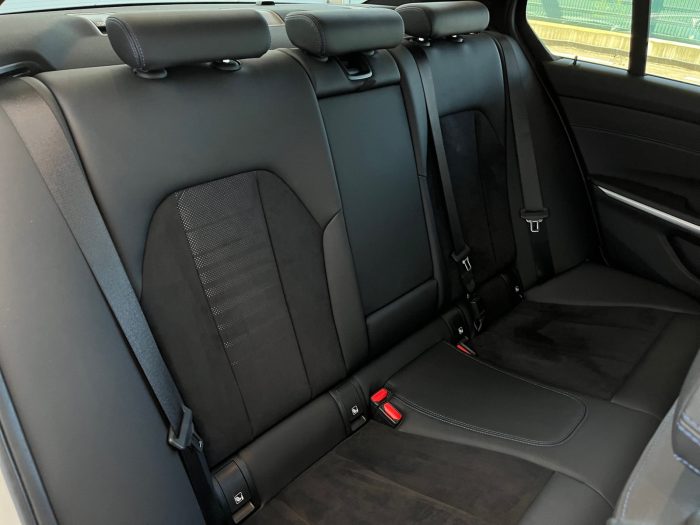 BMW Seria 3, 330E XDRIVE, 2022, 29321 km